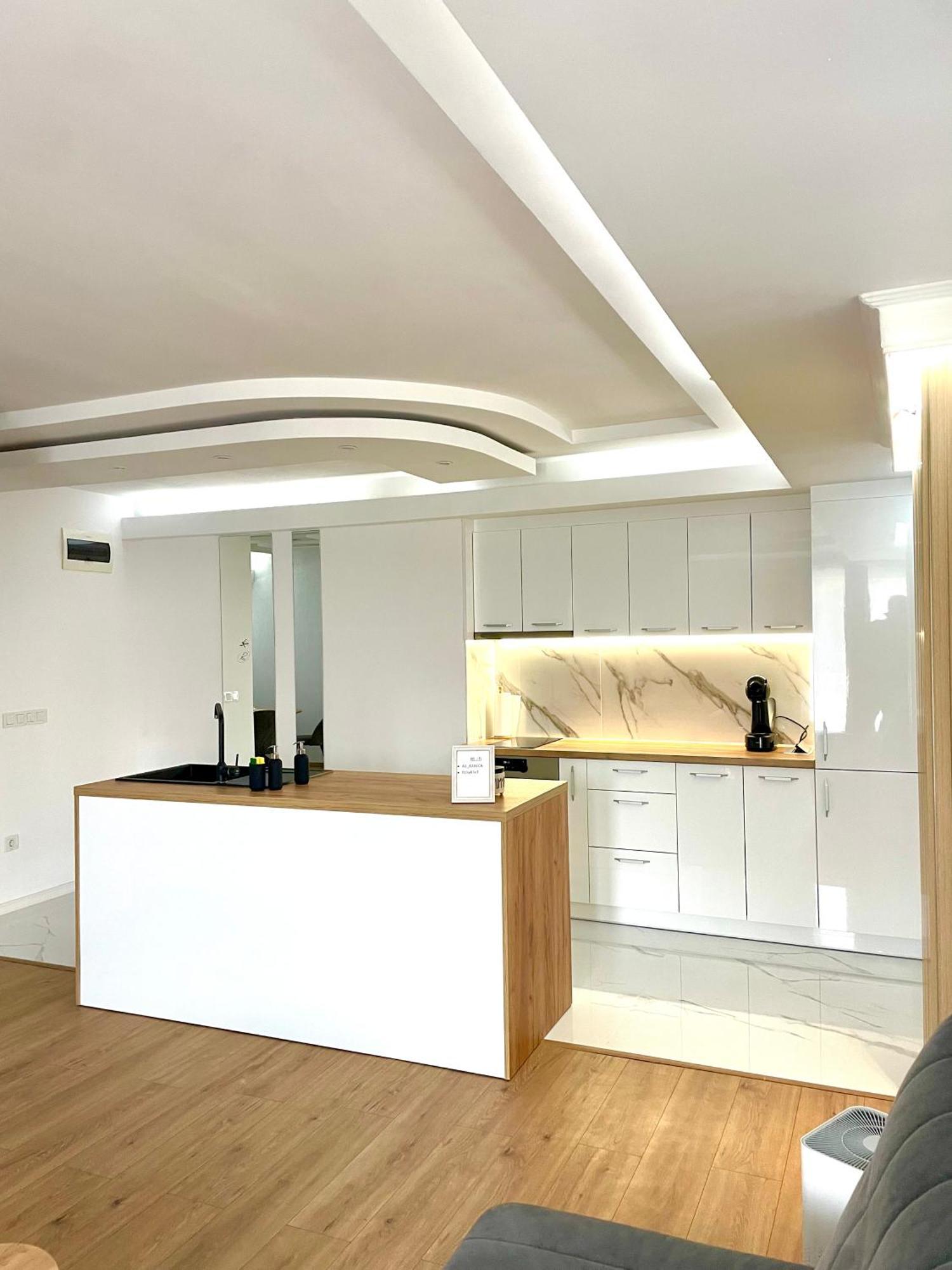 Sea Breeze Apartment Varna Exterior photo